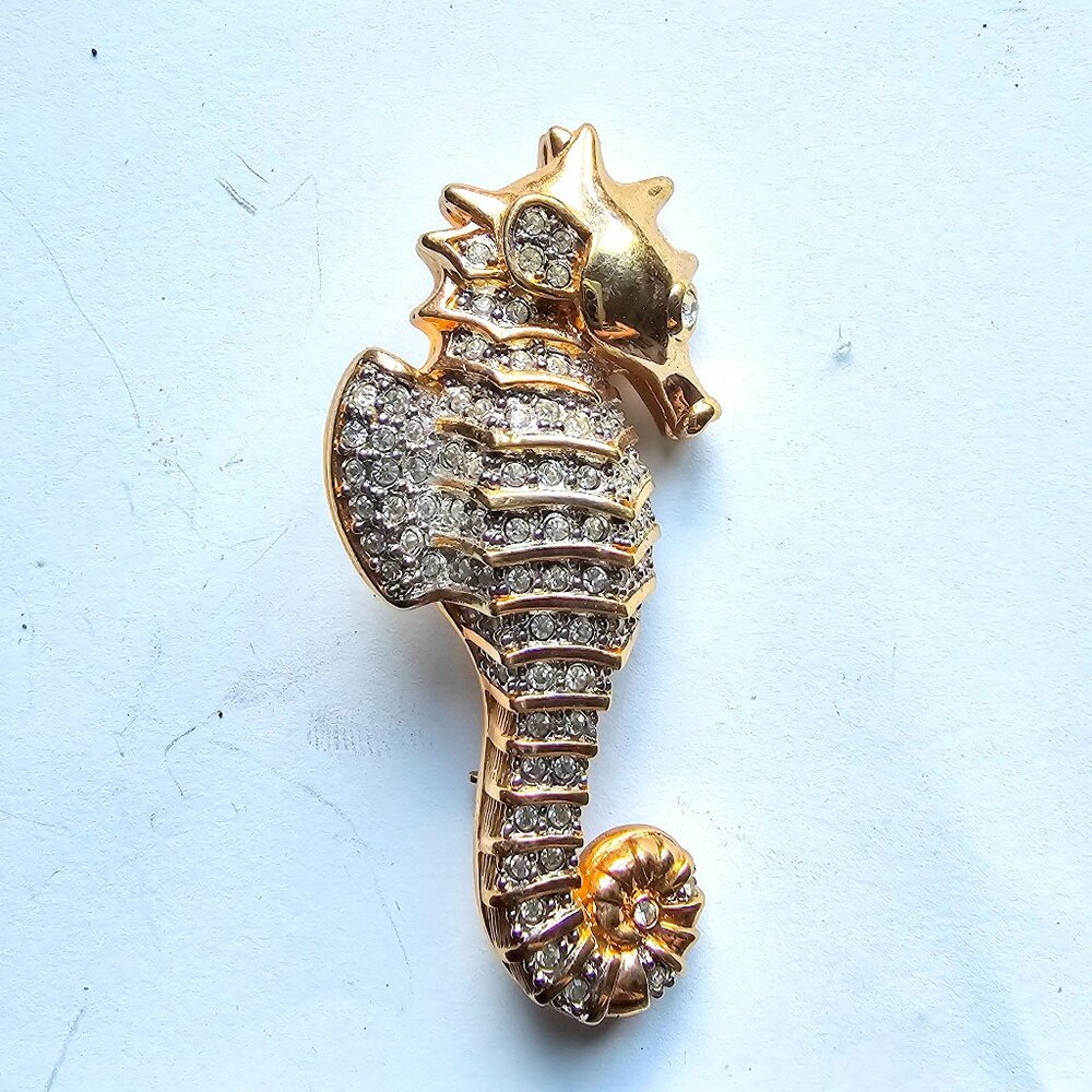 Swarovski Crystal Seahorse 22kt retired pin
